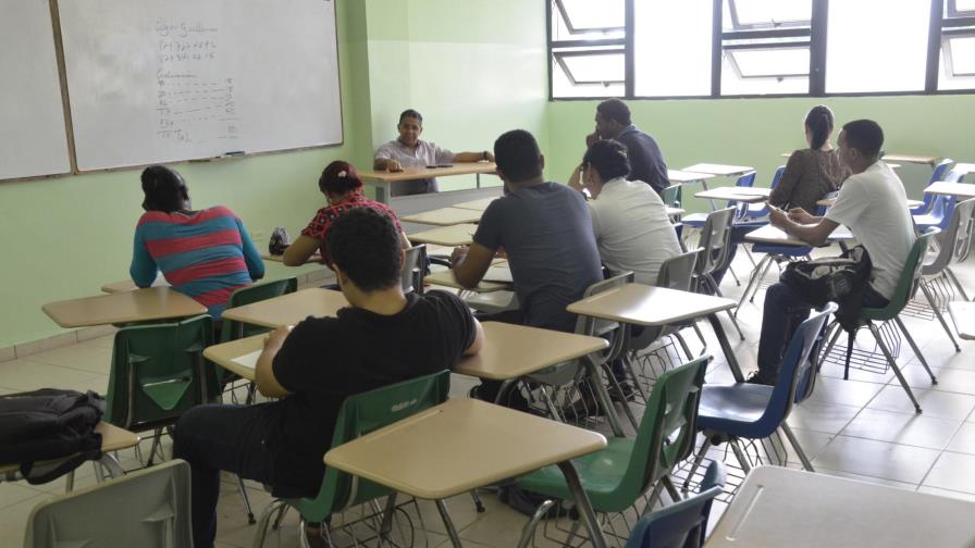 Autoridades de Educación pagarán US$5,000 a formadores de docentes Autoridades de Educación pagarán US$5,000 a formadores de docentes
