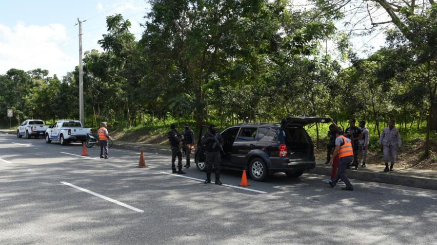 Policías y militares realizan operativos en busca de Pércival Matos Policías y militares realizan operativos en busca de Pércival Matos