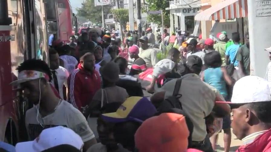 Cientos de haitianos viajan a su país por Dajabón