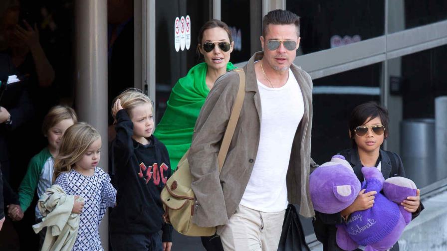 El esperado encuentro entre Brad Pitt y sus seis hijos tras su separación de Angelina Jolie El esperado encuentro entre Brad Pitt y sus seis hijos tras su separación de Angelina Jolie