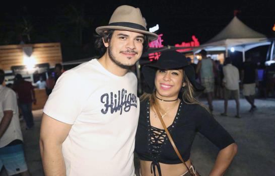 Playa y música electrónica