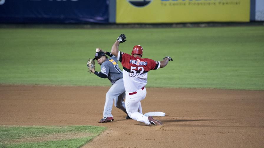 Gigantes se estrenan y envían al Escogido al sótano del round robin