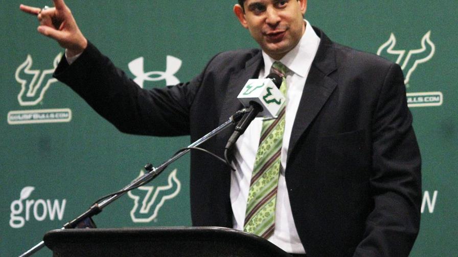 Orlando Antigua es cancelado como entrenador en la NCAA