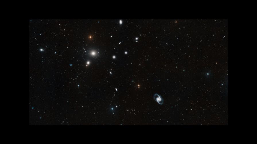 Una nueva galaxia de un tipo poco común localizada a 359 millones de años luz