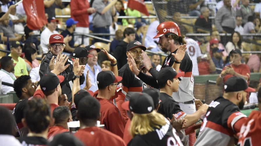 Escogido blanquea a Licey y pasa segundo Escogido blanquea a Licey y pasa segundo