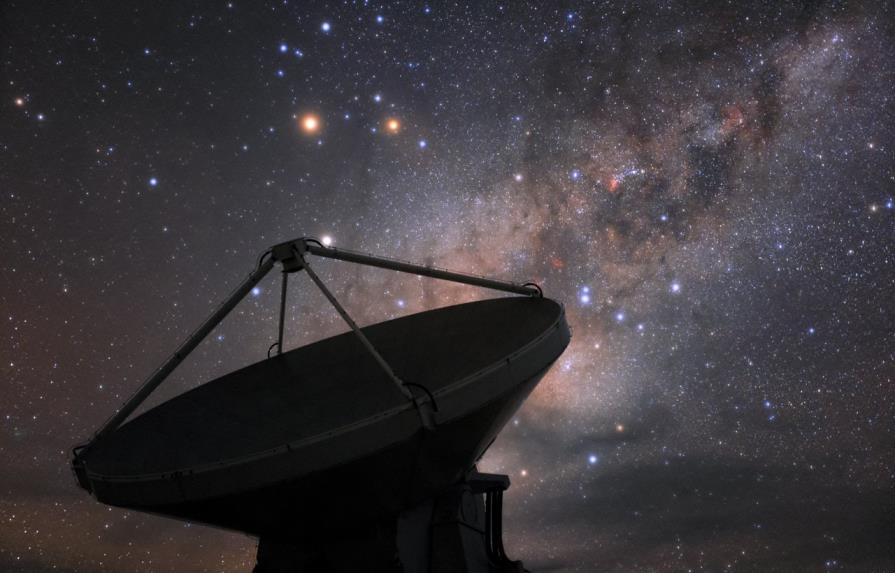 Las misteriosas ráfagas rápidas de radio se originan fuera de la Vía Láctea