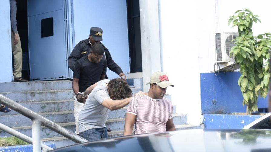 Hija de mayor implicado a banda de Percival dice que su padre es un “chivo expiatorio” Hija de mayor implicado a banda de Percival dice que su padre es un “chivo expiatorio”