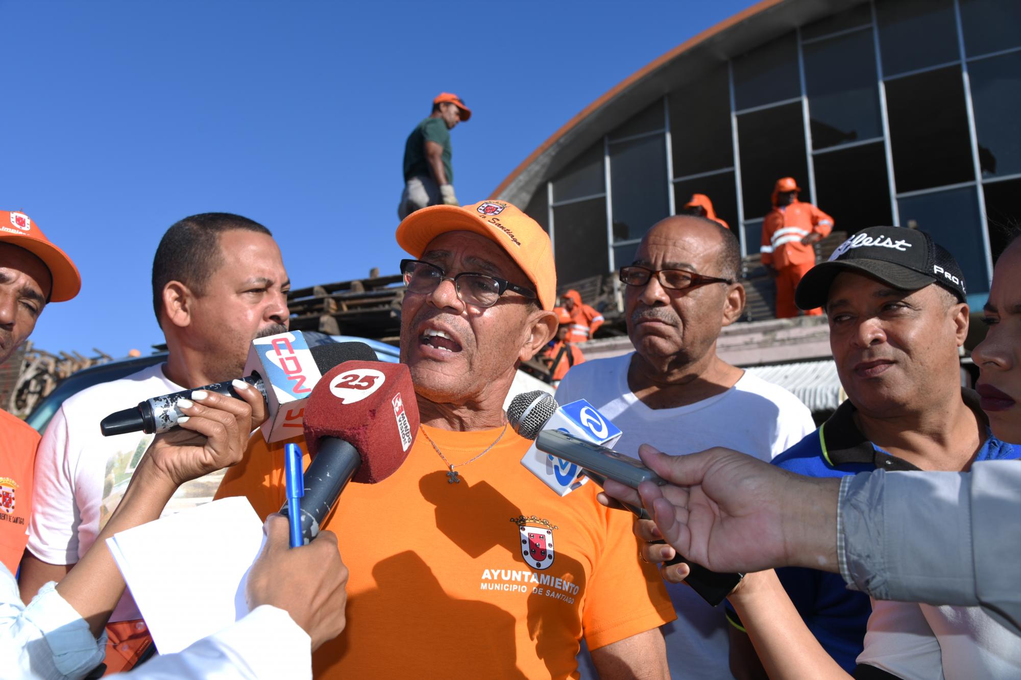 Camilo Aracena. Inspector de saneamiento.