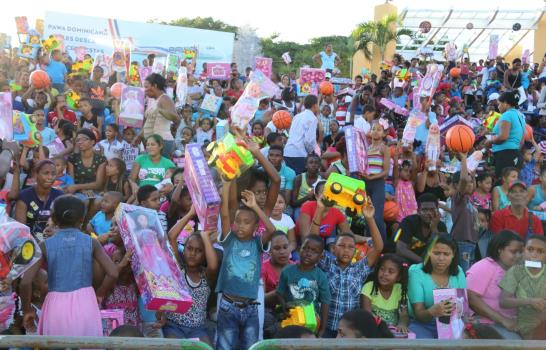 Alcaldía Santo Domingo Este celebra junto a cientos de niños el Día de Los Reyes Magos