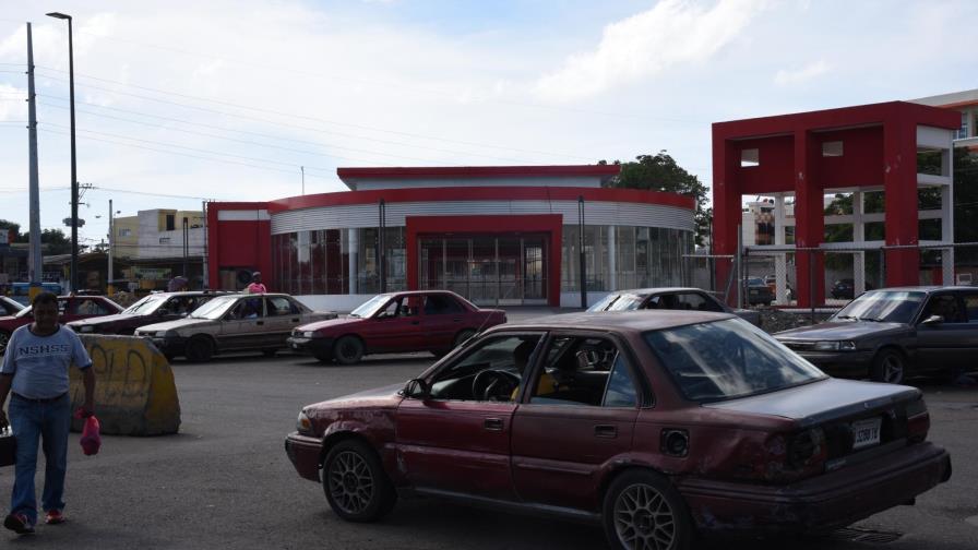 Habitantes ven necesaria terminación de la extensión del Metro en el Este y una nueva al Oeste