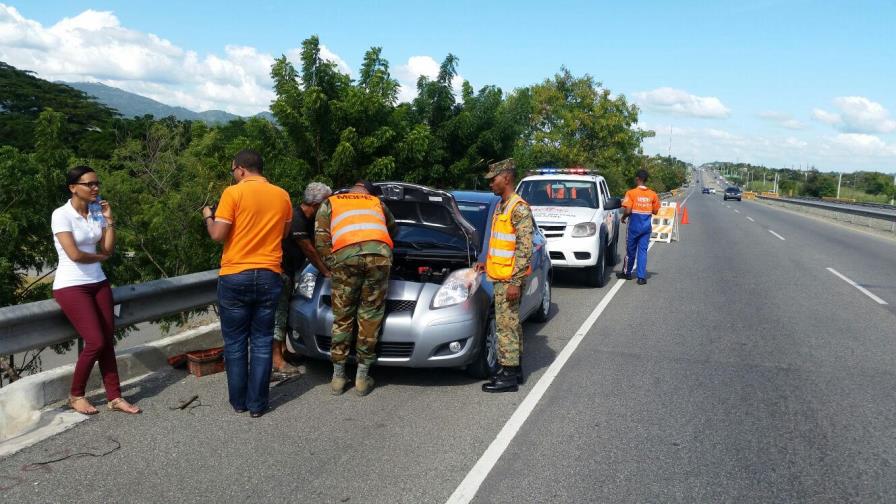 Obras Públicas incrementa unidades  en las carreteras en operativo por feriado de Reyes