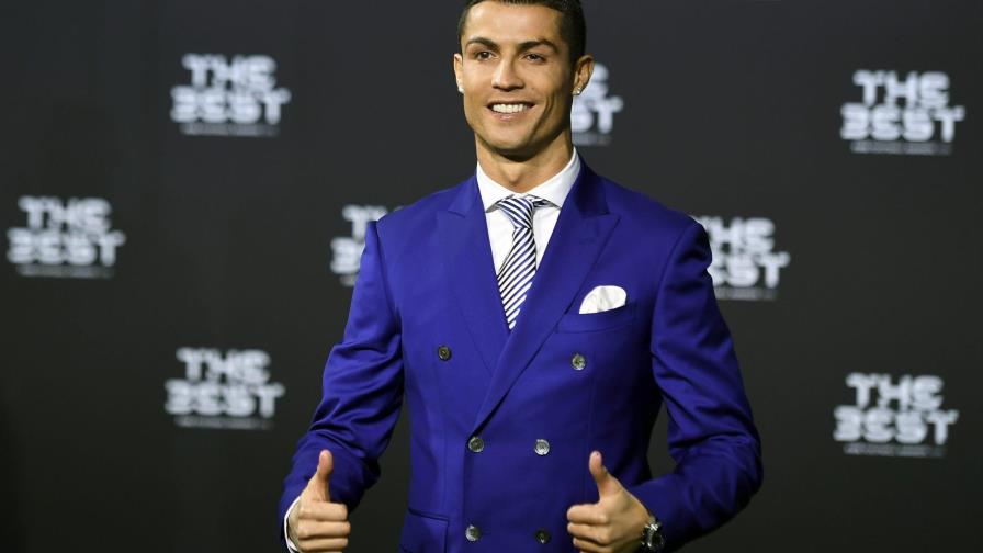 Cristiano Ronaldo gana premio de FIFA al jugador del año Cristiano Ronaldo gana premio de FIFA al jugador del año