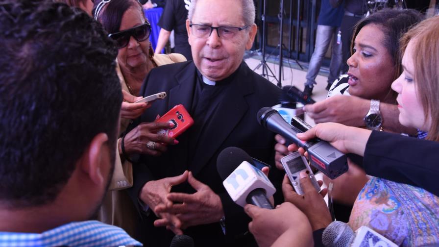 Agripino Núñez dice comisión presentará resultados concretos sobre adjudicación de planta de carbón