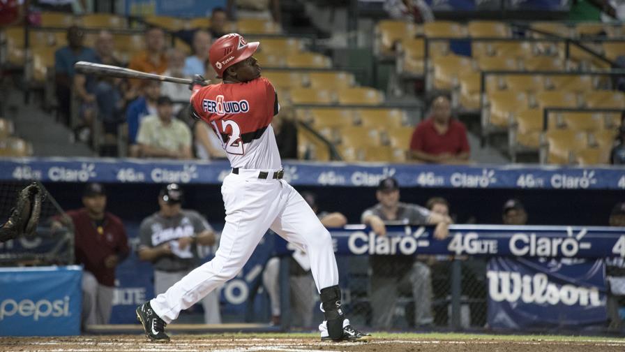 Los Leones del Escogido derrotan 4-2 a Gigantes Los Leones del Escogido derrotan 4-2 a Gigantes