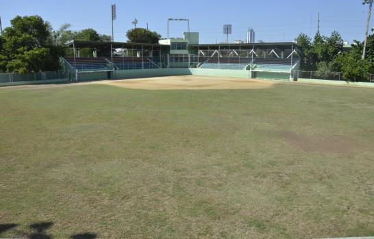 Estadios de sóftbol dominicanos están aptos para Campeonato Panamericano