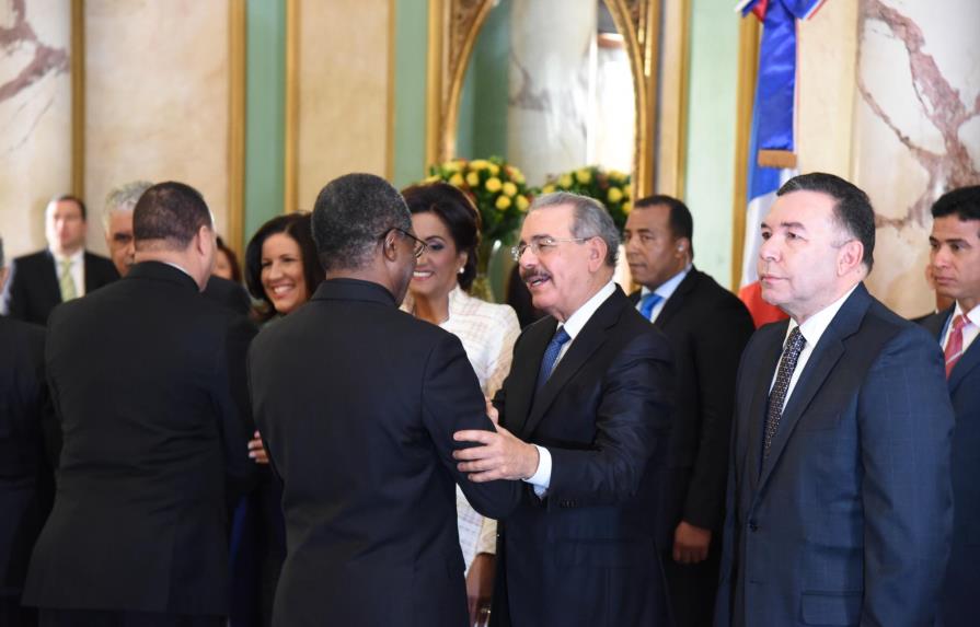 Presidente Medina recibe los saludos de Año Nuevo en el Palacio Nacional