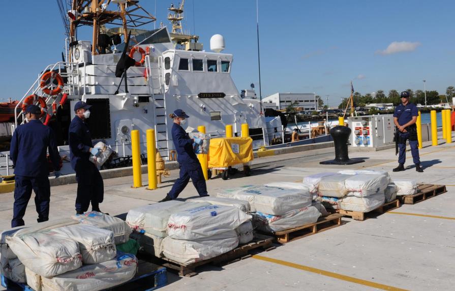 Guardia Costera decomisa 900 kilos de cocaína entre Puerto Rico y República Dominicana