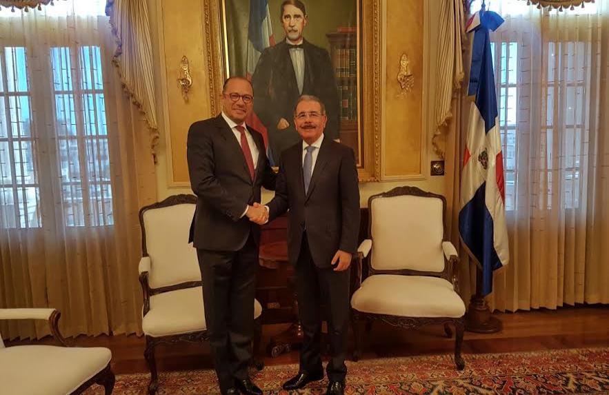 Presidente Medina recibe a embajador dominicano ante la UNESCO
