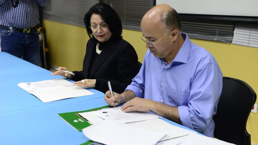 Medio Ambiente y Fundación Banreservas firman acuerdo para Fondo Verde del Clima