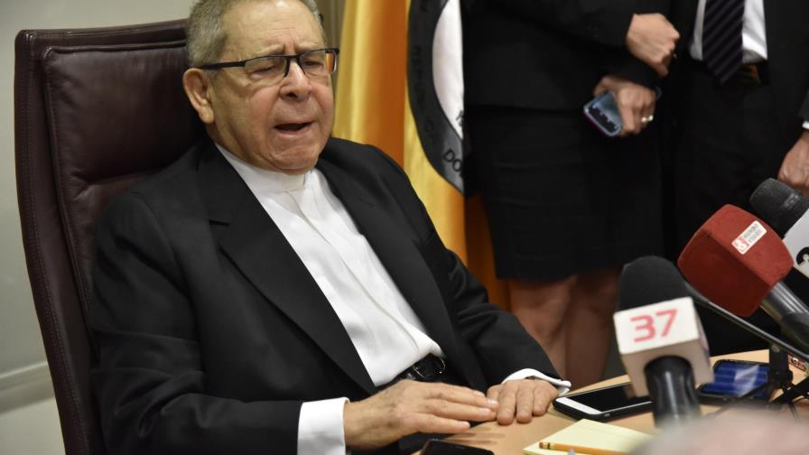 Agripino renuncia a consejo administrativo de constructora Acero Estrella