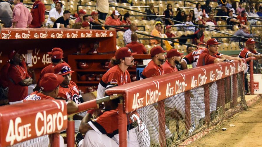 Las Águilas Cibaeñas sacan del campeonato a los “¡Duros de matar!” Las Águilas Cibaeñas sacan del campeonato a los “¡Duros de matar!”