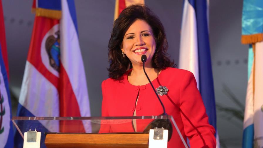 Vicepresidenta Margarita Cedeño se recupera satisfactoriamente tras cirugía Vicepresidenta Margarita Cedeño se recupera satisfactoriamente tras cirugía