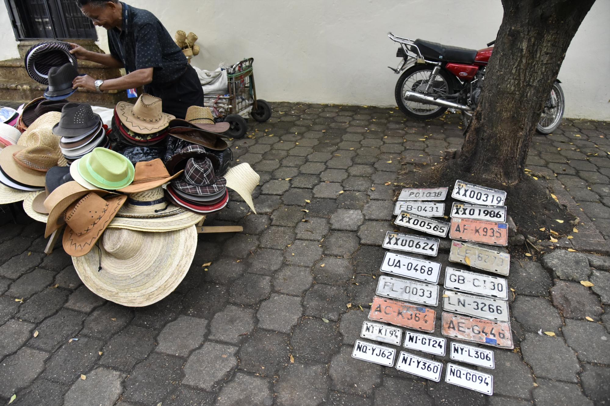 Productos del mercado informal que se venden en la Ciudad Colonial.