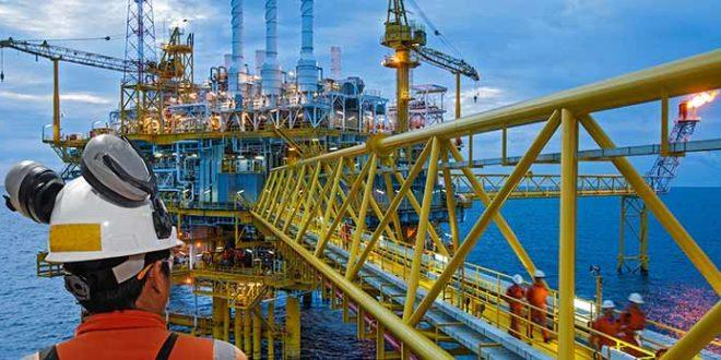Lloyds planea exportar   gas natural