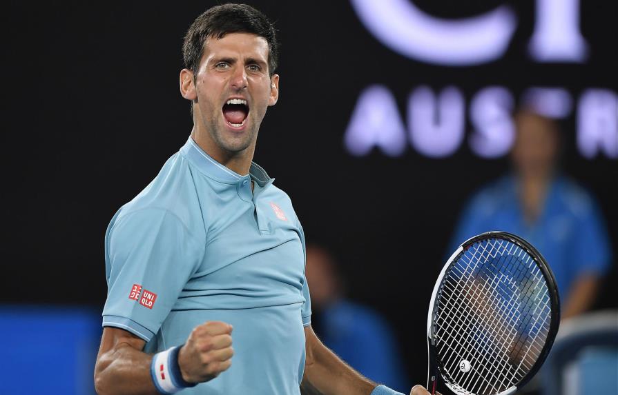 Djokovic y Serena debutan con triunfos en Australia 