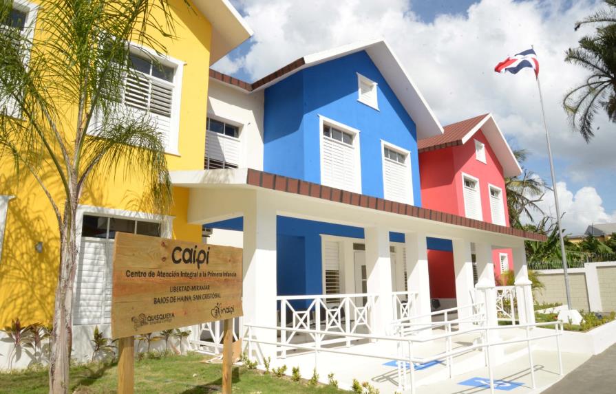 Danilo Medina entrega una nueva escuela en Yaguate y dos estancias infantiles en Haina y Herrera