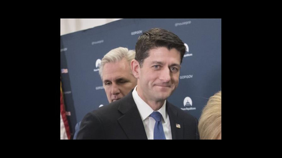 Millones no estarían asegurados sin reemplazo a “Obamacare” 