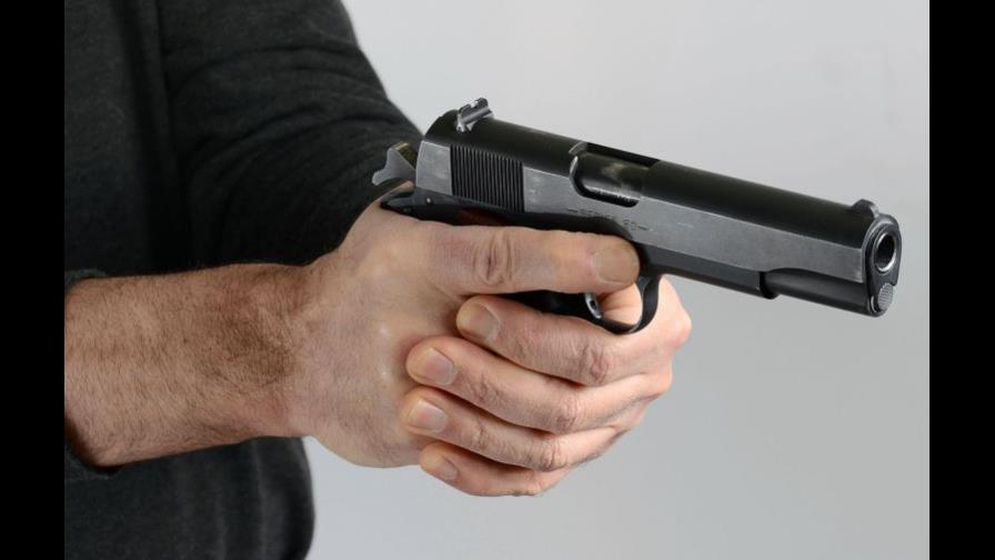 Balean a un hombre mientras lo recortaban en barbería dominicana de El Bronx Balean a un hombre mientras lo recortaban en barbería dominicana de El Bronx