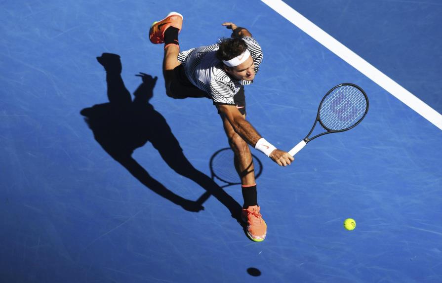 Roger Federer y Andy Murray pasan a la tercera ronda en Australia 