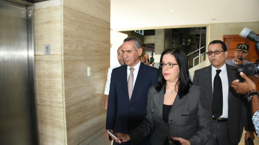 Mariano Germán y Alberto Holguín continúan en el despacho del procurador 