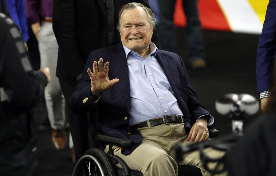 Portavoz: George H.W. Bush, hospitalizado en Houston
