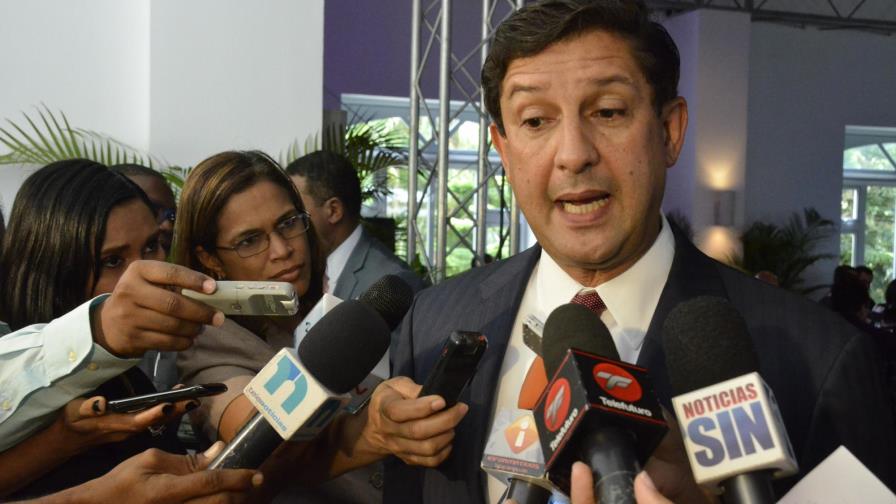 Estrella niega que el vocal de consejo influyera en licitación de plantas