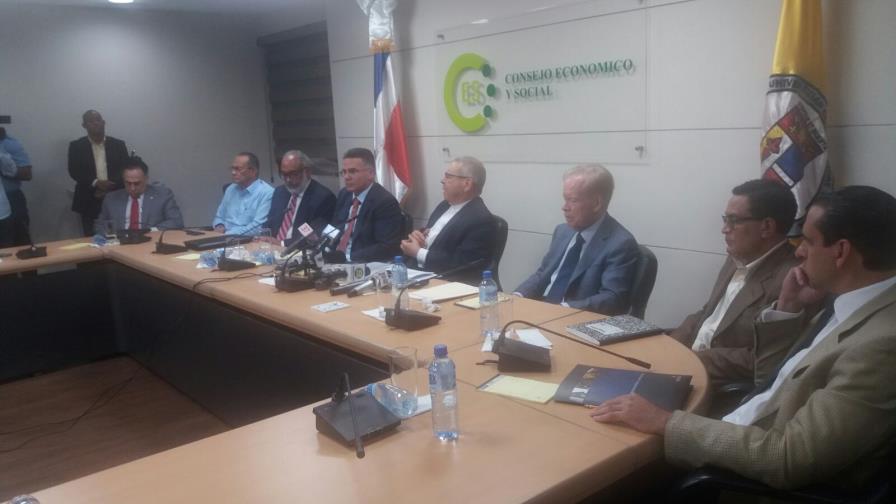 Comisión cita para el martes a dos empresas que ofertaron para Punta Catalina