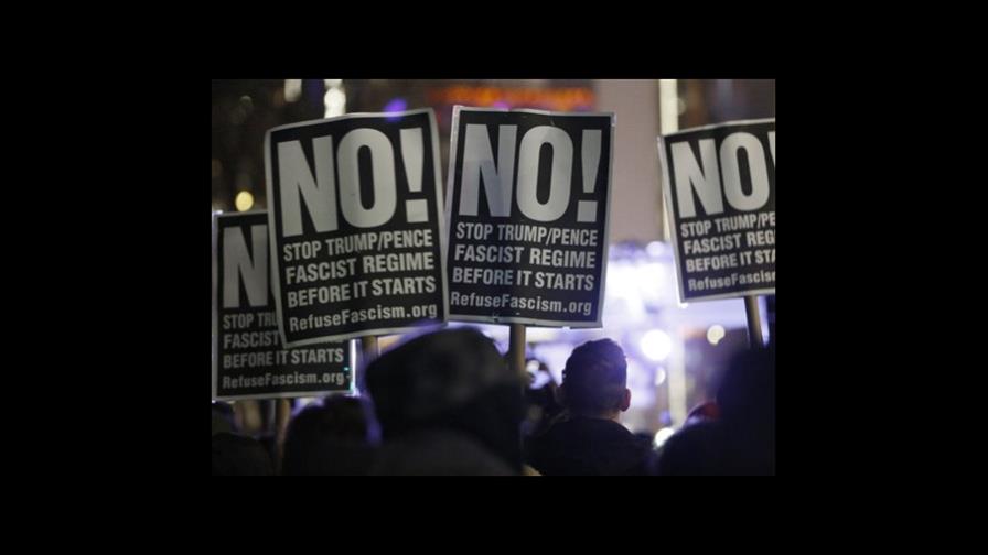  Nueva York despide a Trump con una campaña de resistencia contra él