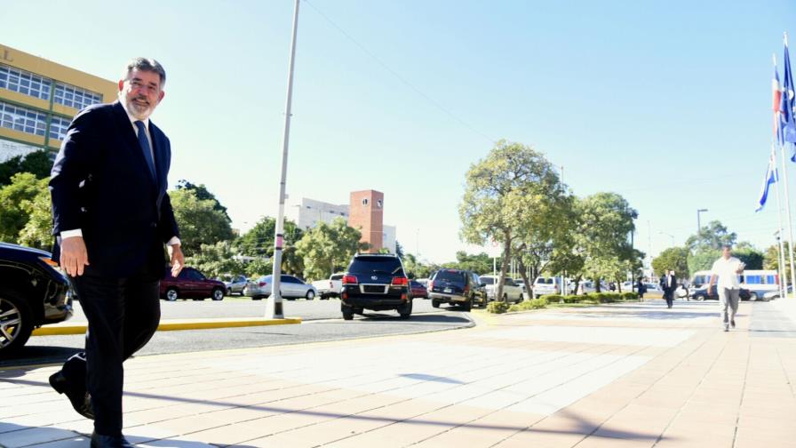 Concluyó a la 1:00 de la madrugada el interrogatorio a Víctor Díaz Rúa Concluyó a la 1:00 de la madrugada el interrogatorio a Víctor Díaz Rúa