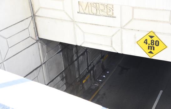 Una filtración en el túnel de la Ortega y Gasset afecta a los conductores 