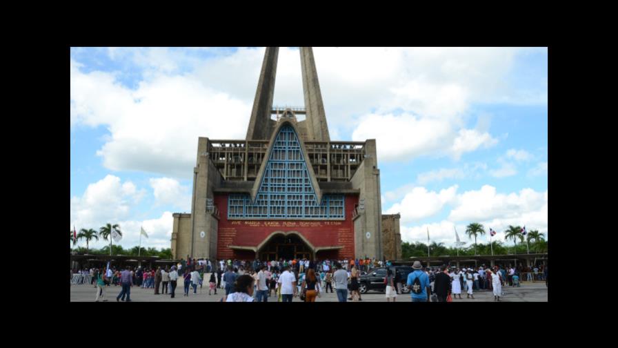 Católicos celebran hoy el día de la virgen La Altagracia