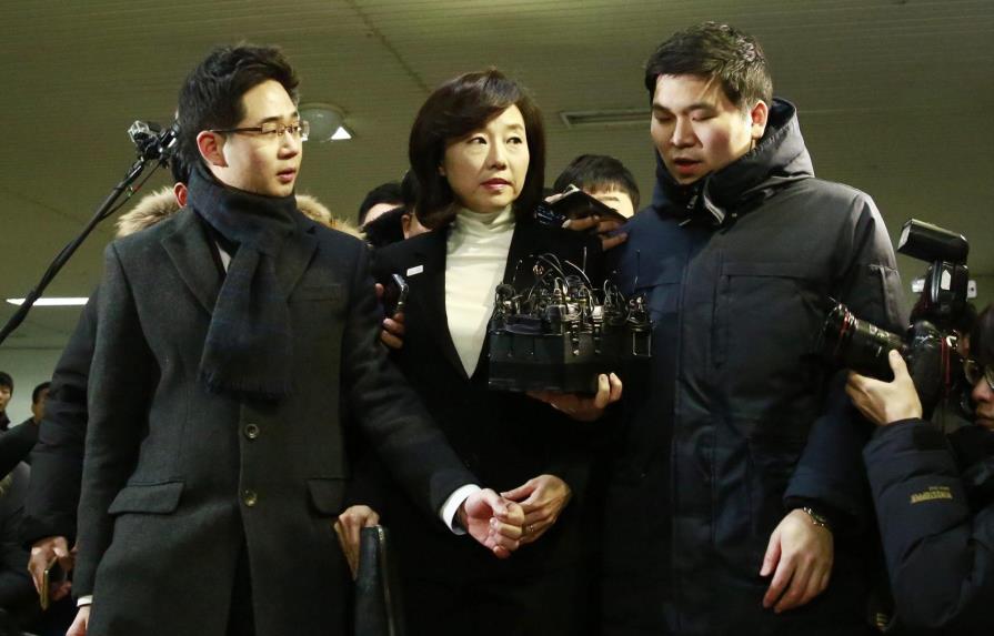 Detienen a la ministra de Cultura surcoreana por supuesta creación de lista negra de artistas 