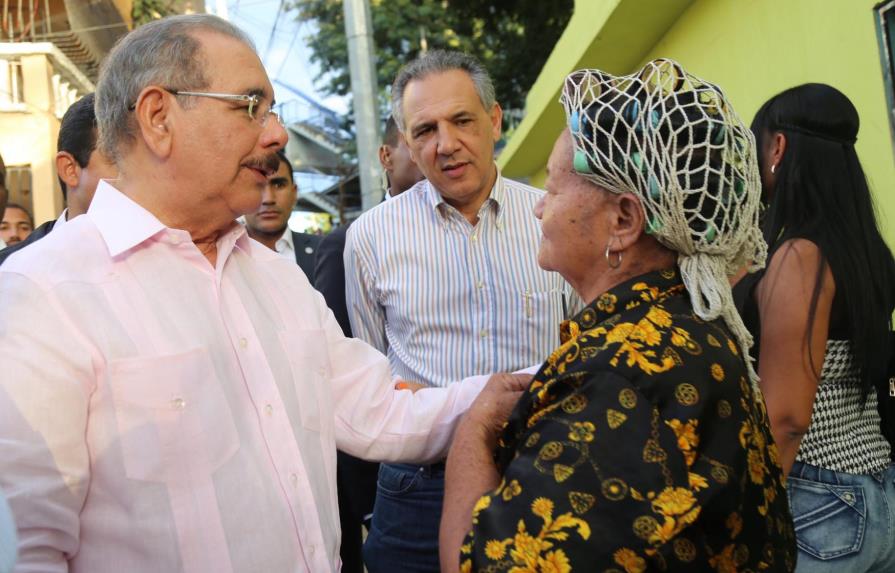 Danilo Medina realizó visita sorpresa a Las Cañitas y Herrera