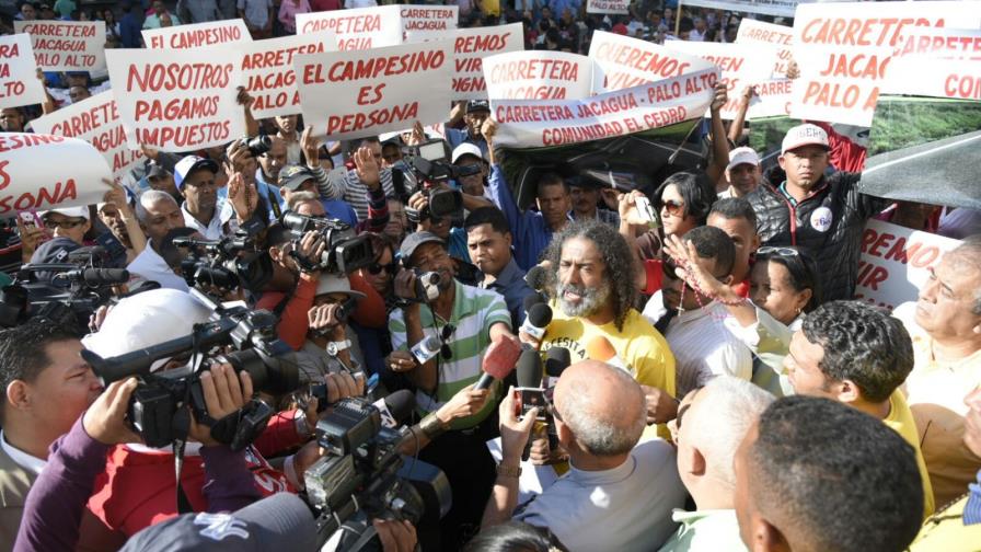 Protestan por la reconstrucción de una carretera que demandan desde hace veinte años