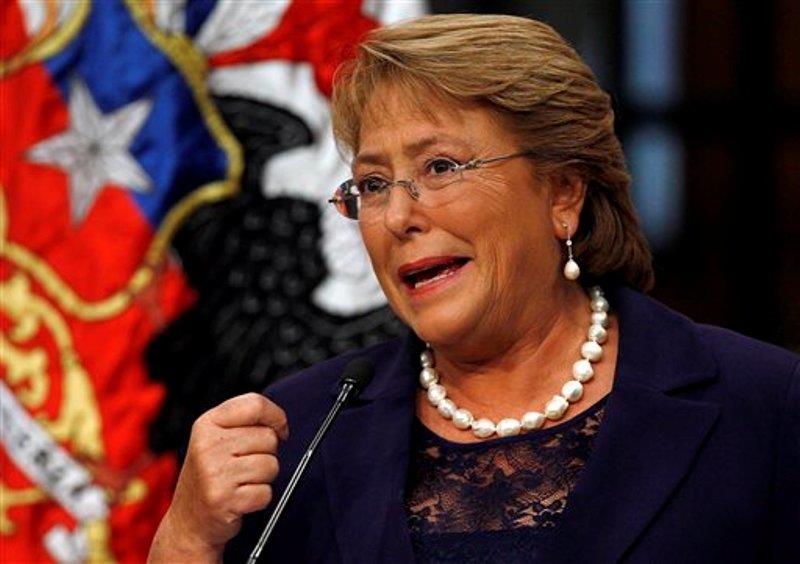 Bachelet cancela asistencia a cumbre de CELAC por incendios forestales