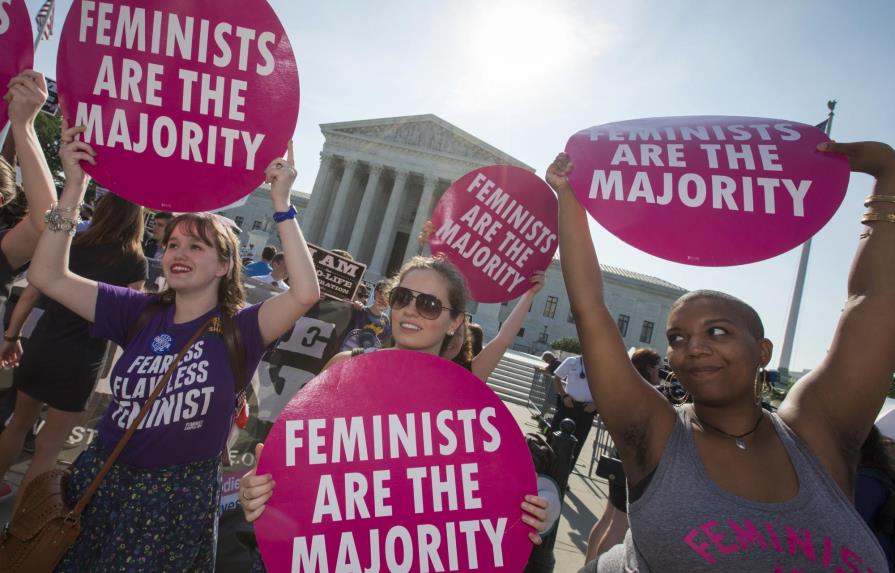 Trump firma orden que impide a EE.UU. financiar grupos pro aborto en exterior