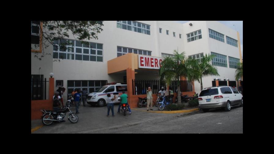 Médicos levantan paro en hospital Juan Pablo Pina de San Cristóbal Médicos levantan paro en hospital Juan Pablo Pina de San Cristóbal