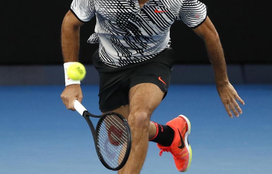 Venus Williams y Roger Federer pasan a semifinales en Australia 
