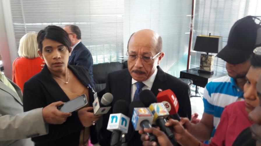 Montás advierte medidas de Trump podrían colapsar comercio mundial