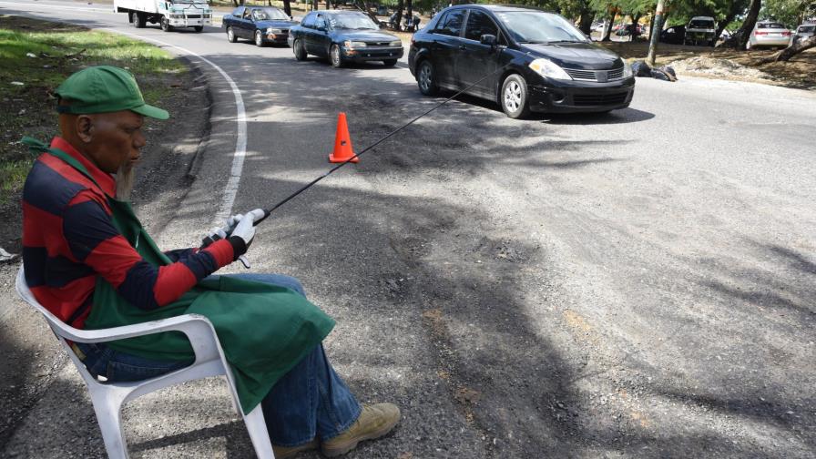 Incómoda y peligrosa curva de la Luperón 
